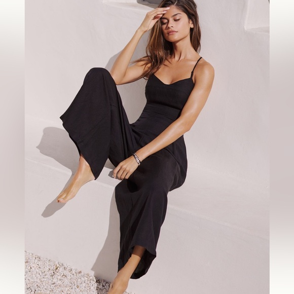 The Carrie Linen Wide Leg Black Jumpsuit Size XS - Picture 4 of 5